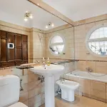 Penthouse La Bellevue Apartment